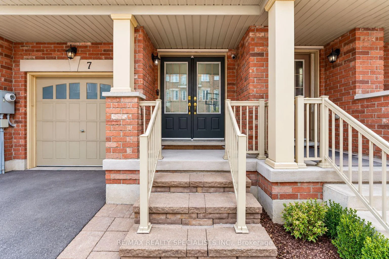 Photo 5 of 7 Hobart Gardens, Brampton, Heart Lake East — HOMEH