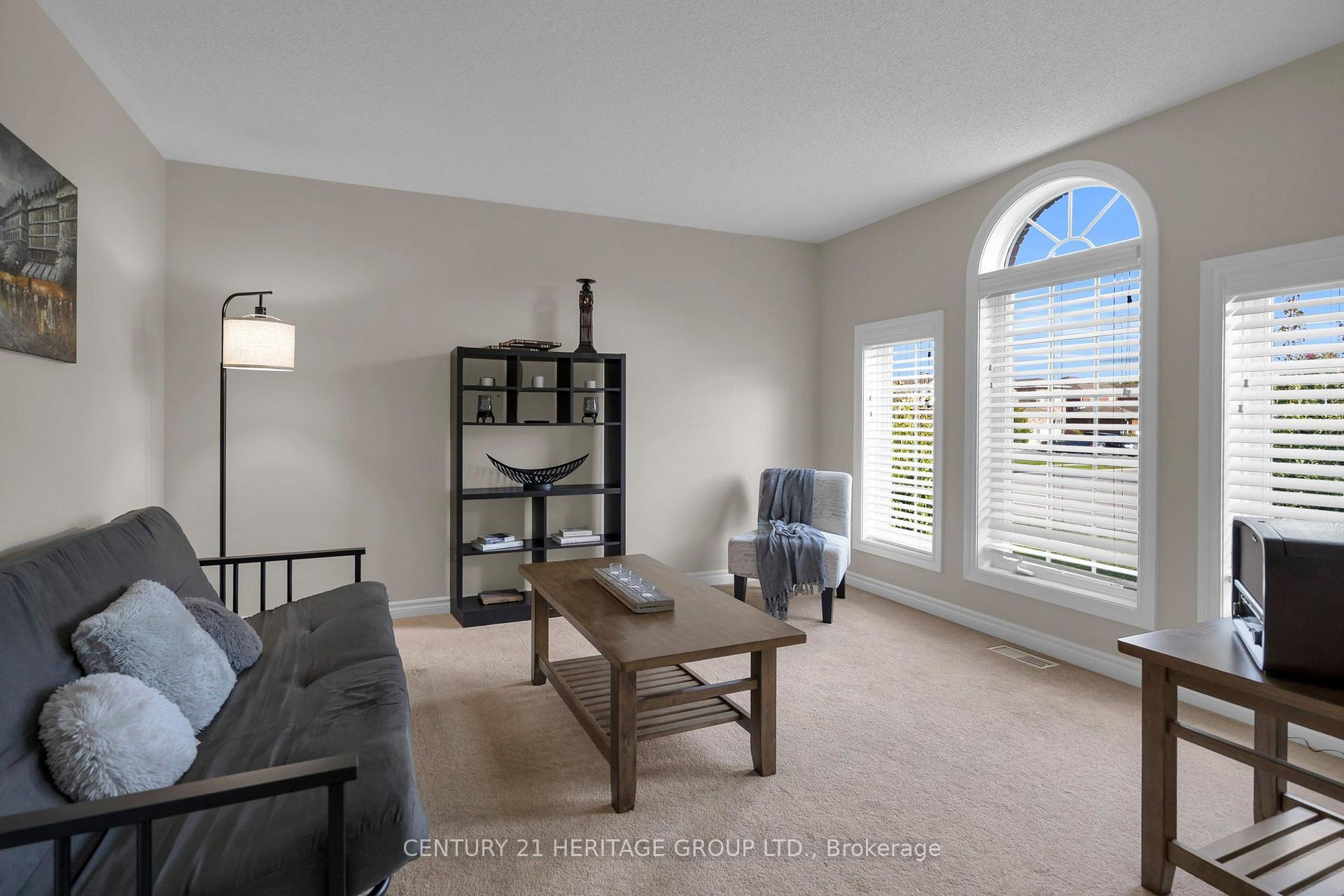 Photo 10 of 45 Whitfield Crescent, Springwater, Elmvale — HOMEH