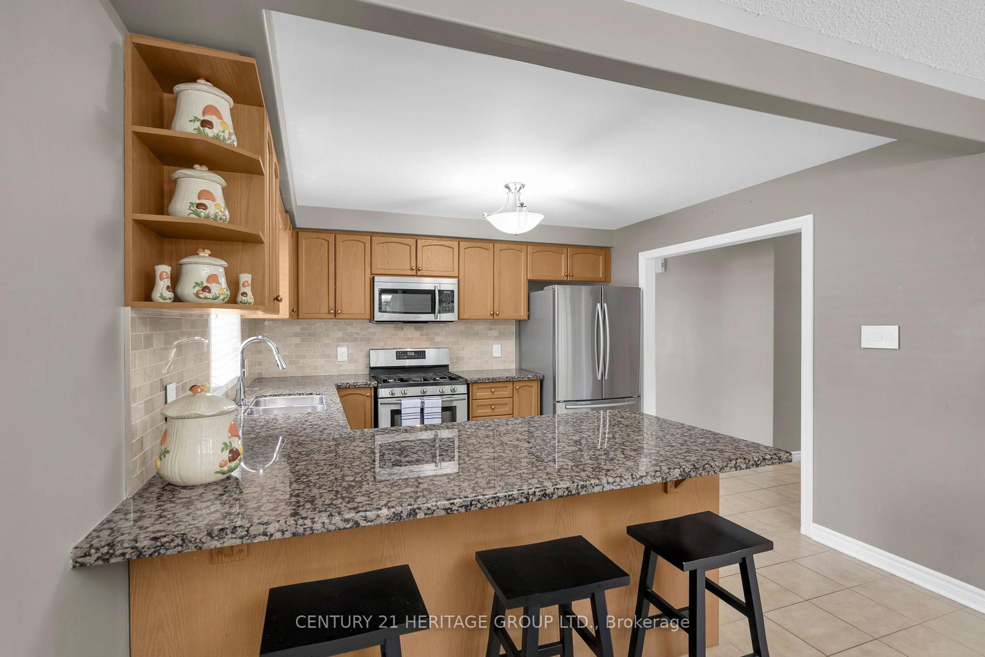 Photo 11 of 45 Whitfield Crescent, Springwater, Elmvale — HOMEH