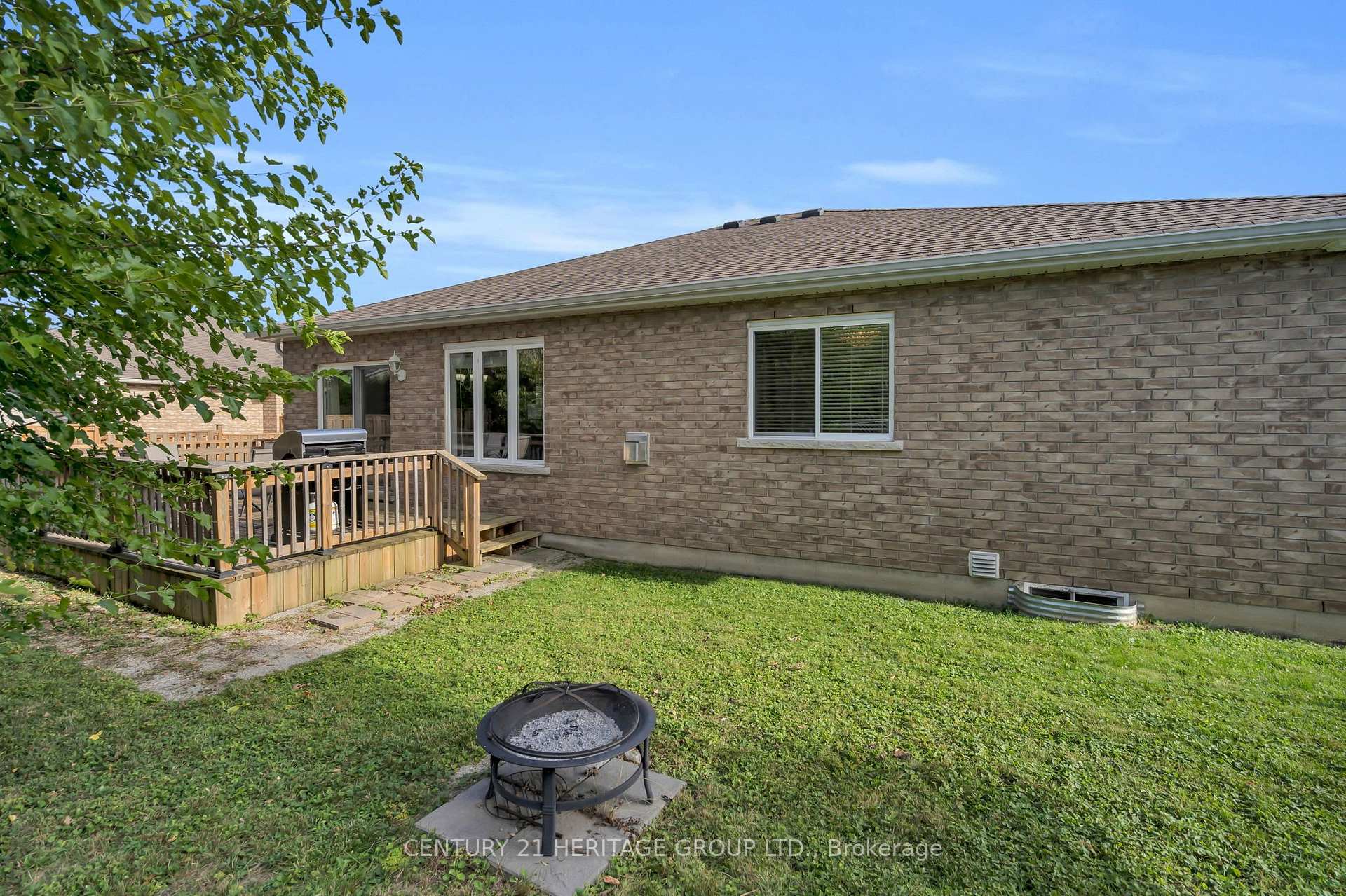 Photo 34 of 45 Whitfield Crescent, Springwater, Elmvale — HOMEH