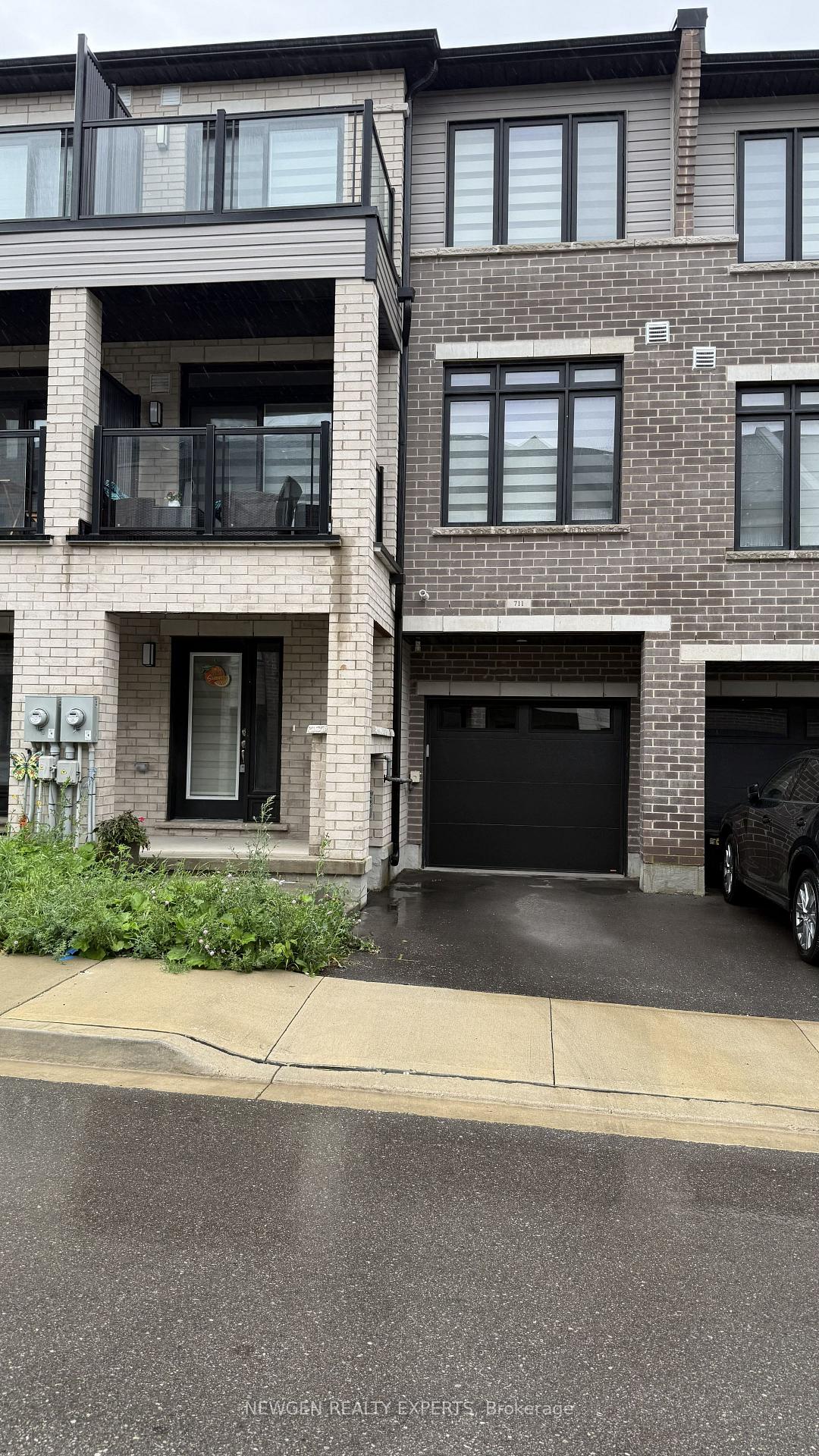 Photo 2 of 585 Colborne Street E, Brantford, East Ward — HOMEH