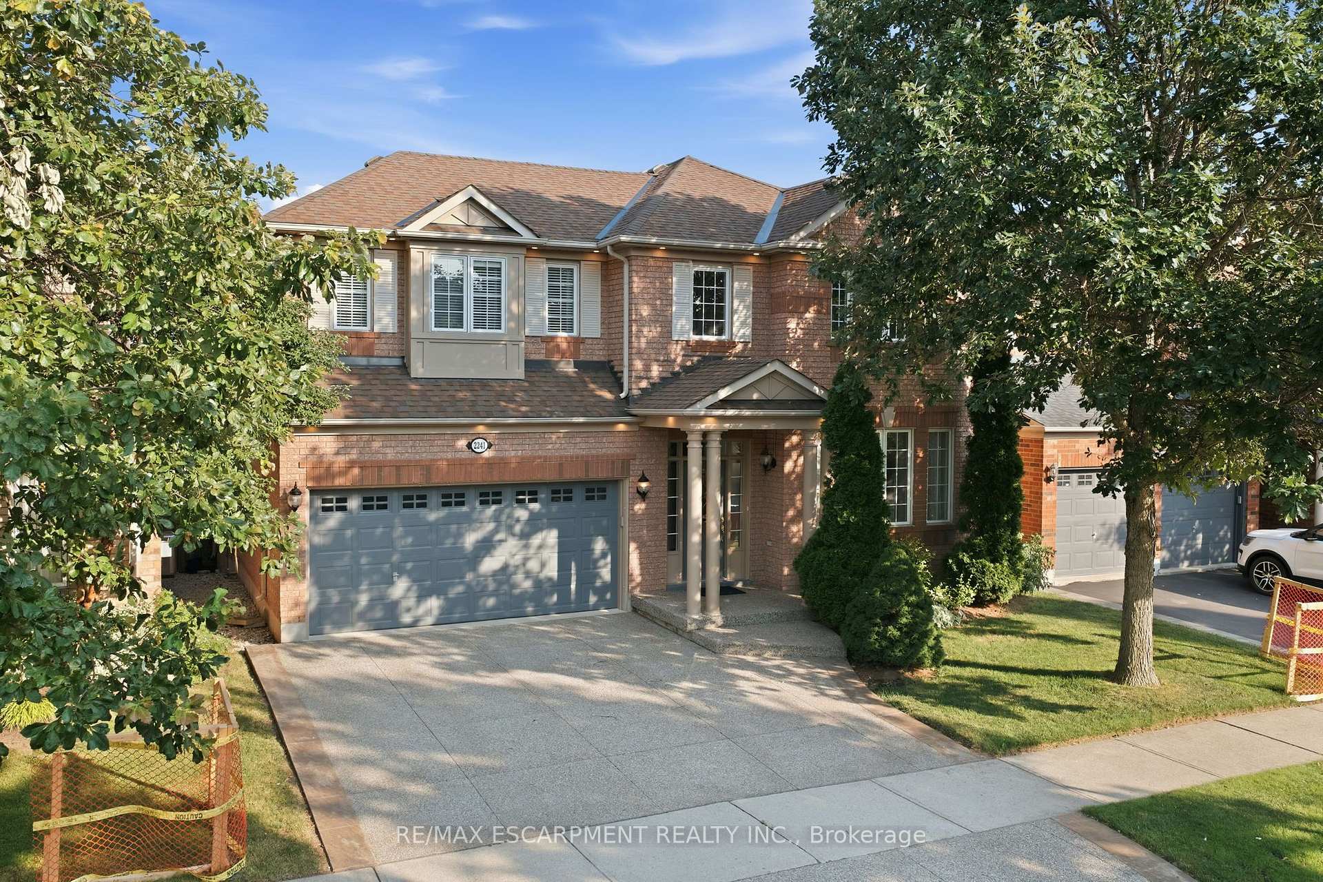 Photo 2 of 2241 Glazebrook Circle, Oakville, Westmount — HOMEH