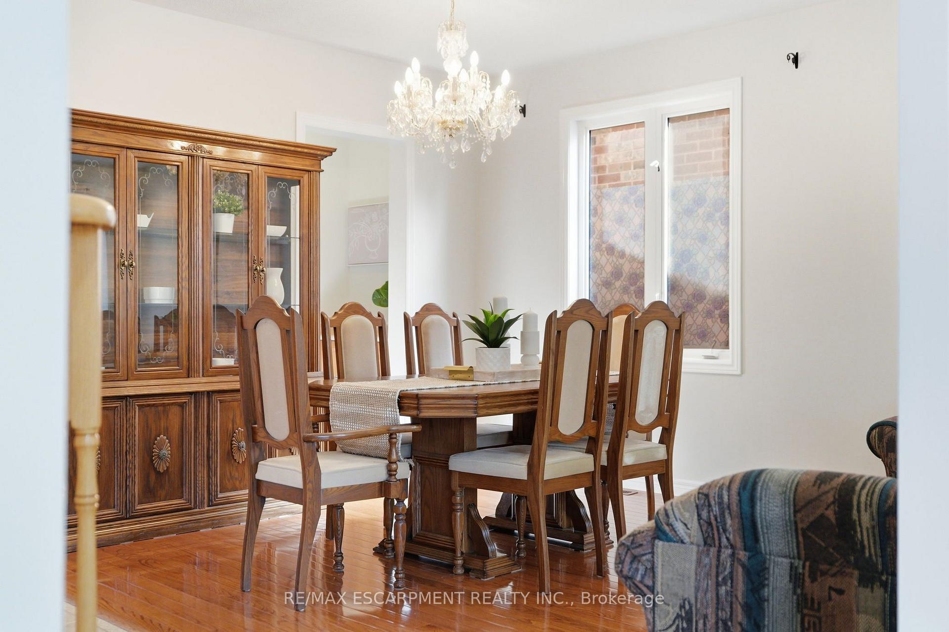 Photo 7 of 2241 Glazebrook Circle, Oakville, Westmount — HOMEH