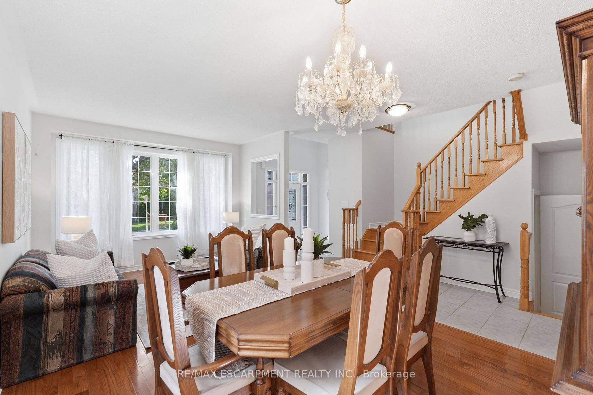 Photo 10 of 2241 Glazebrook Circle, Oakville, Westmount — HOMEH
