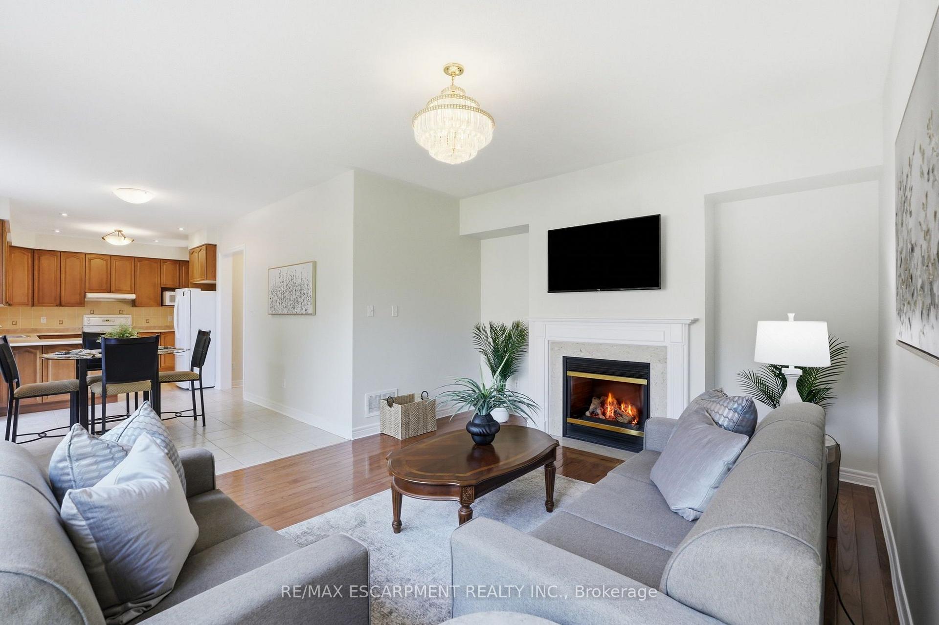 Photo 19 of 2241 Glazebrook Circle, Oakville, Westmount — HOMEH