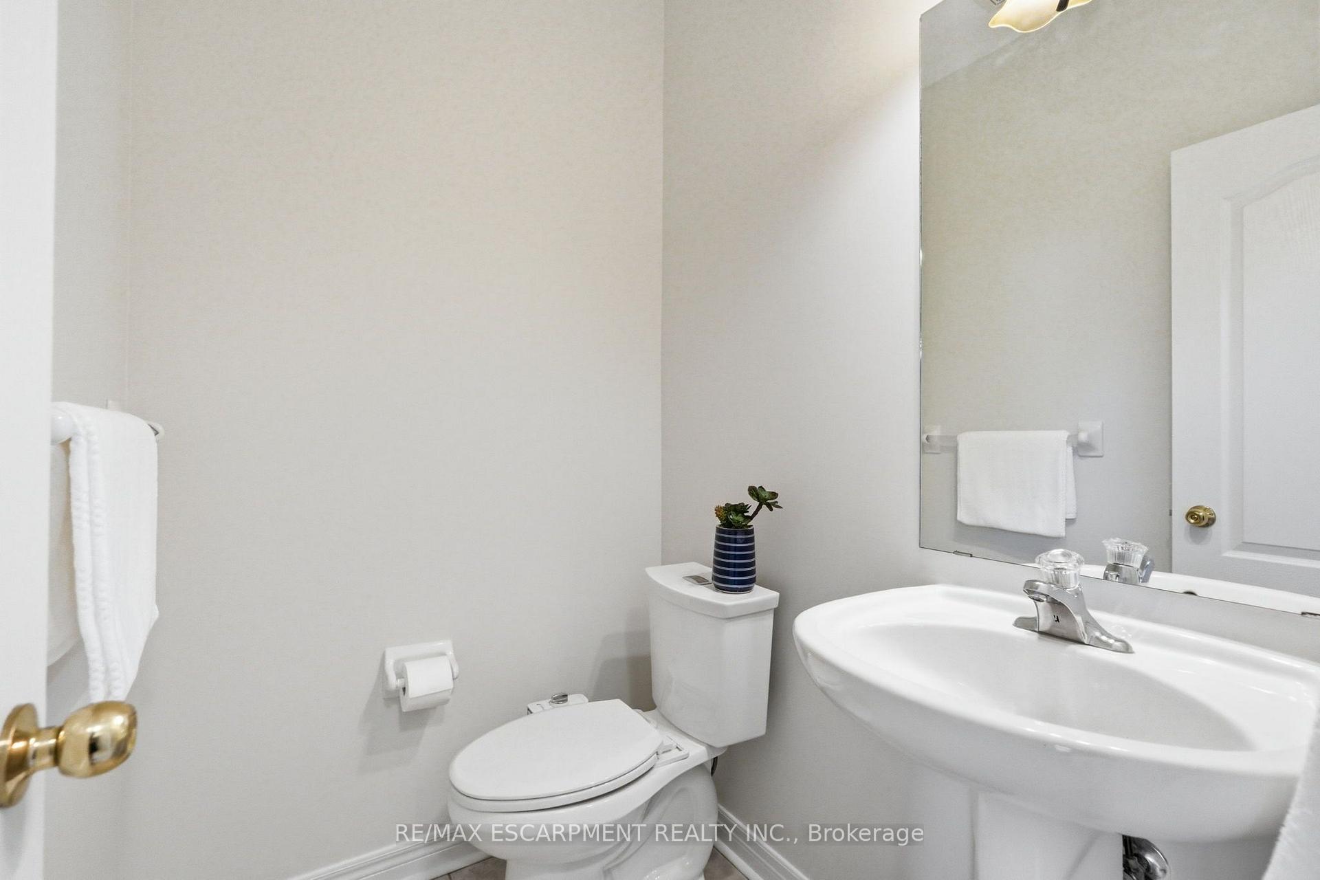 Photo 22 of 2241 Glazebrook Circle, Oakville, Westmount — HOMEH