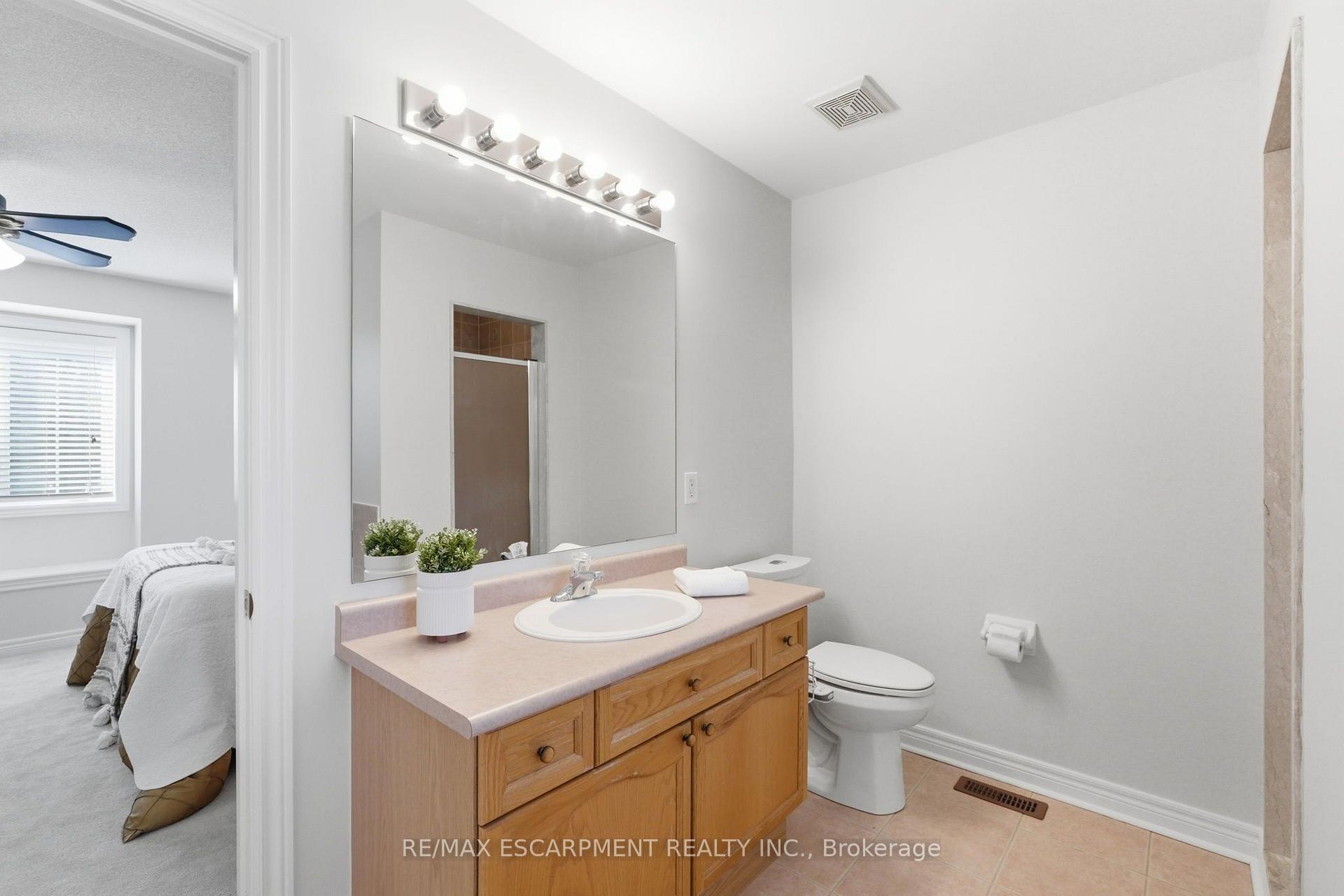 Photo 29 of 2241 Glazebrook Circle, Oakville, Westmount — HOMEH