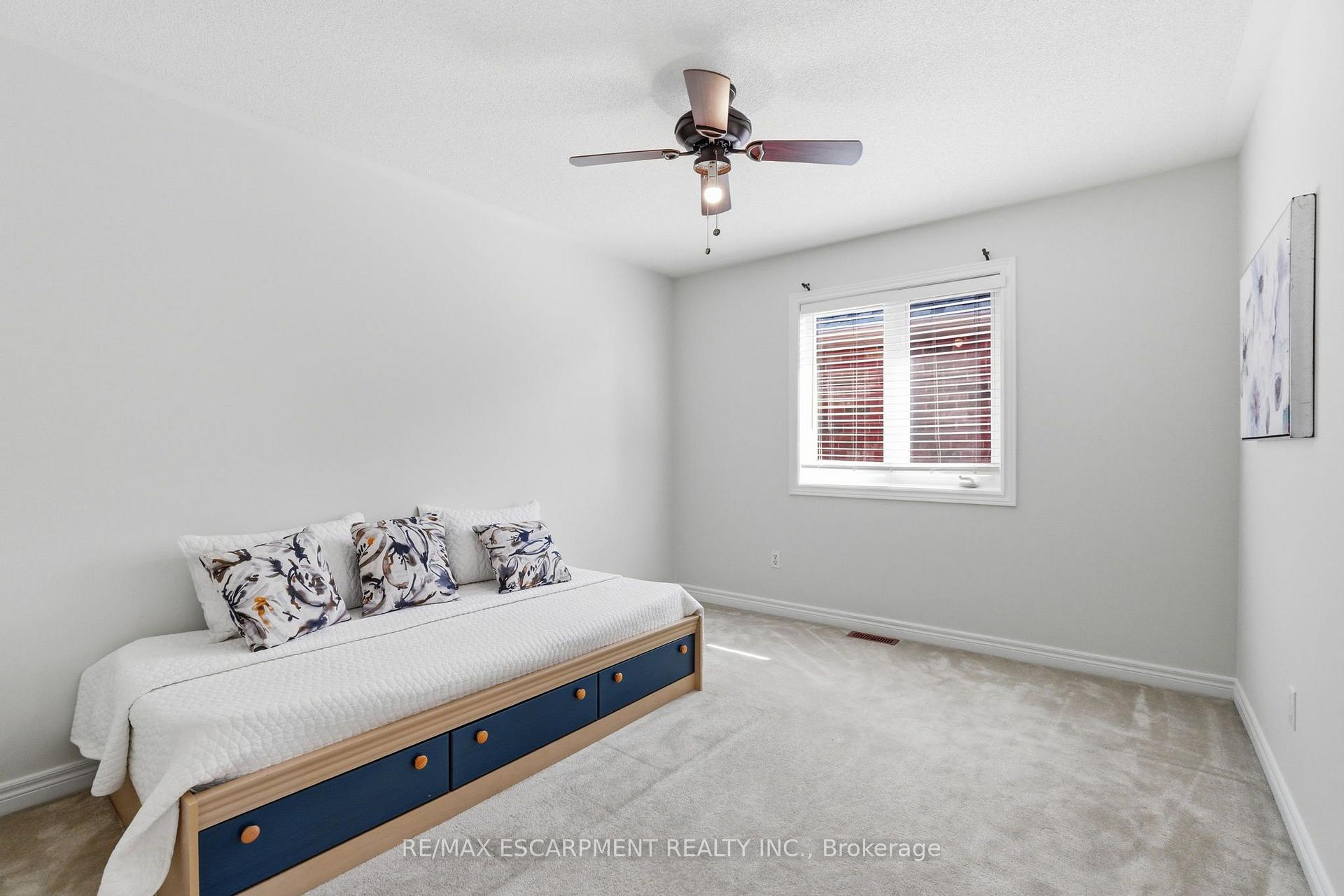 Photo 32 of 2241 Glazebrook Circle, Oakville, Westmount — HOMEH