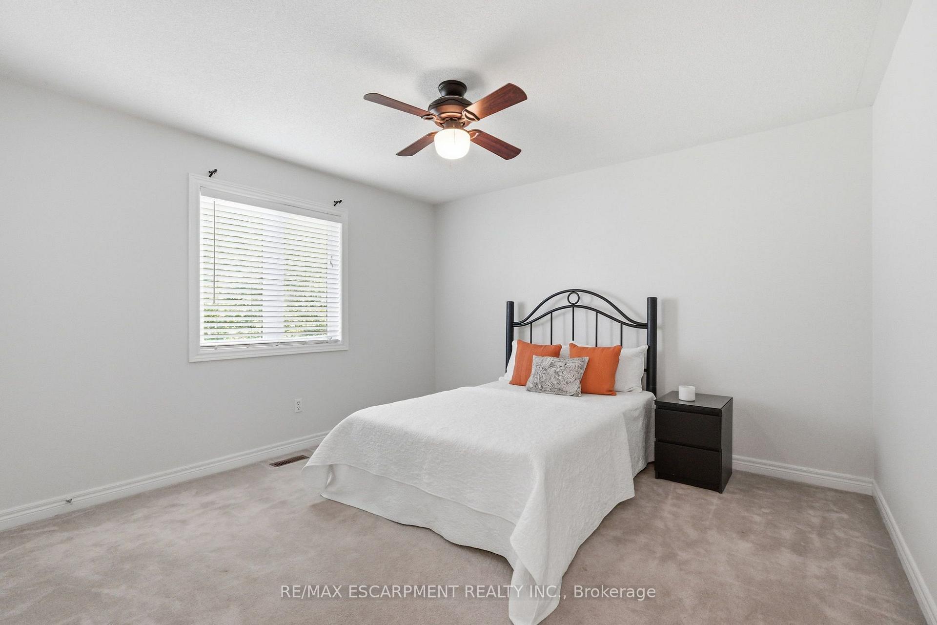 Photo 34 of 2241 Glazebrook Circle, Oakville, Westmount — HOMEH