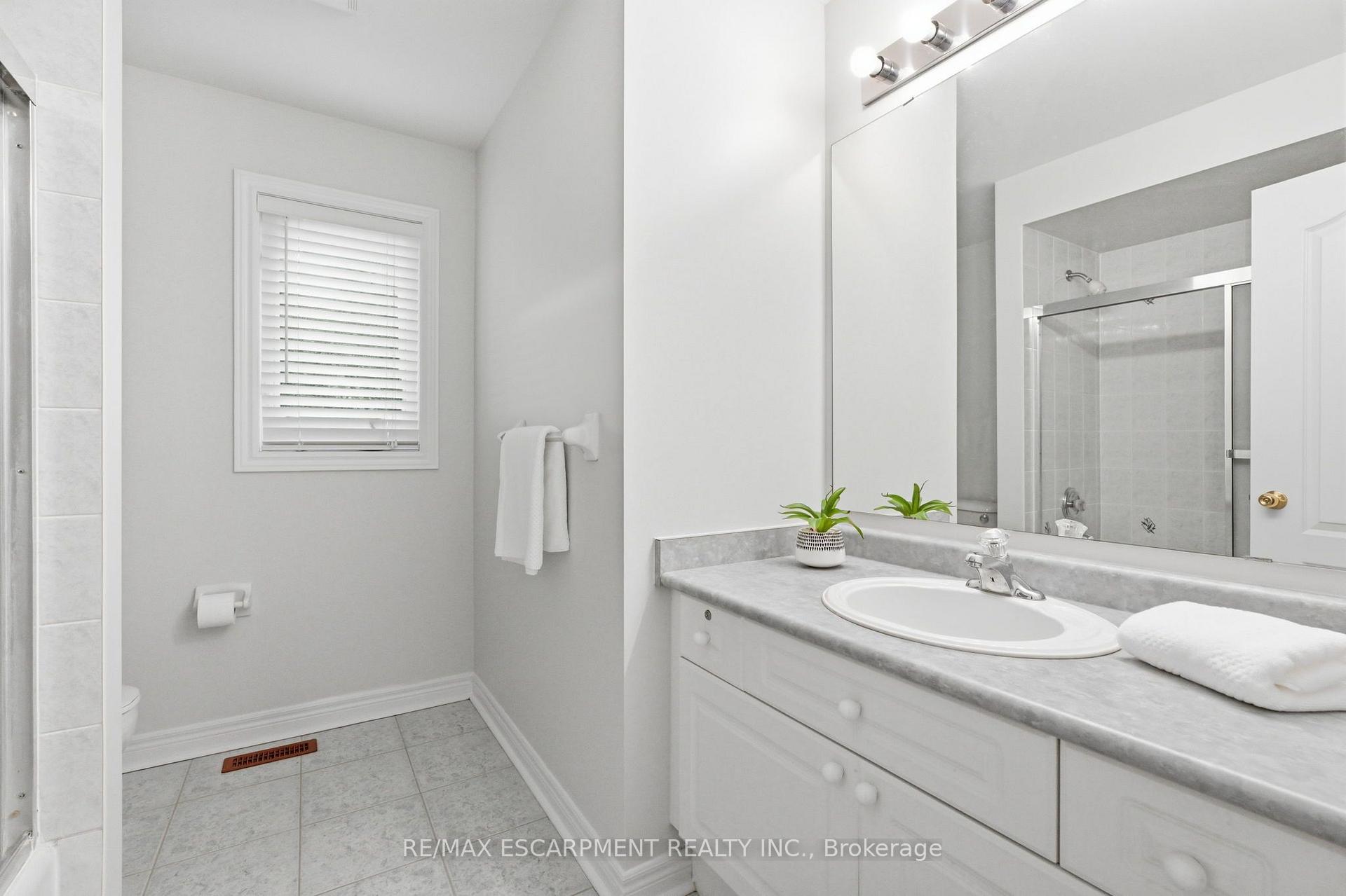 Photo 35 of 2241 Glazebrook Circle, Oakville, Westmount — HOMEH