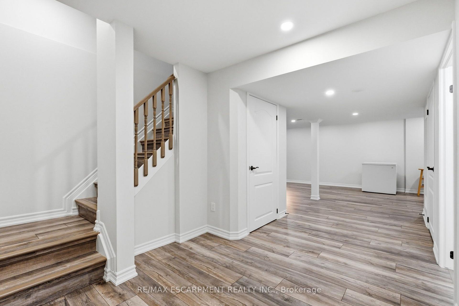 Photo 38 of 2241 Glazebrook Circle, Oakville, Westmount — HOMEH
