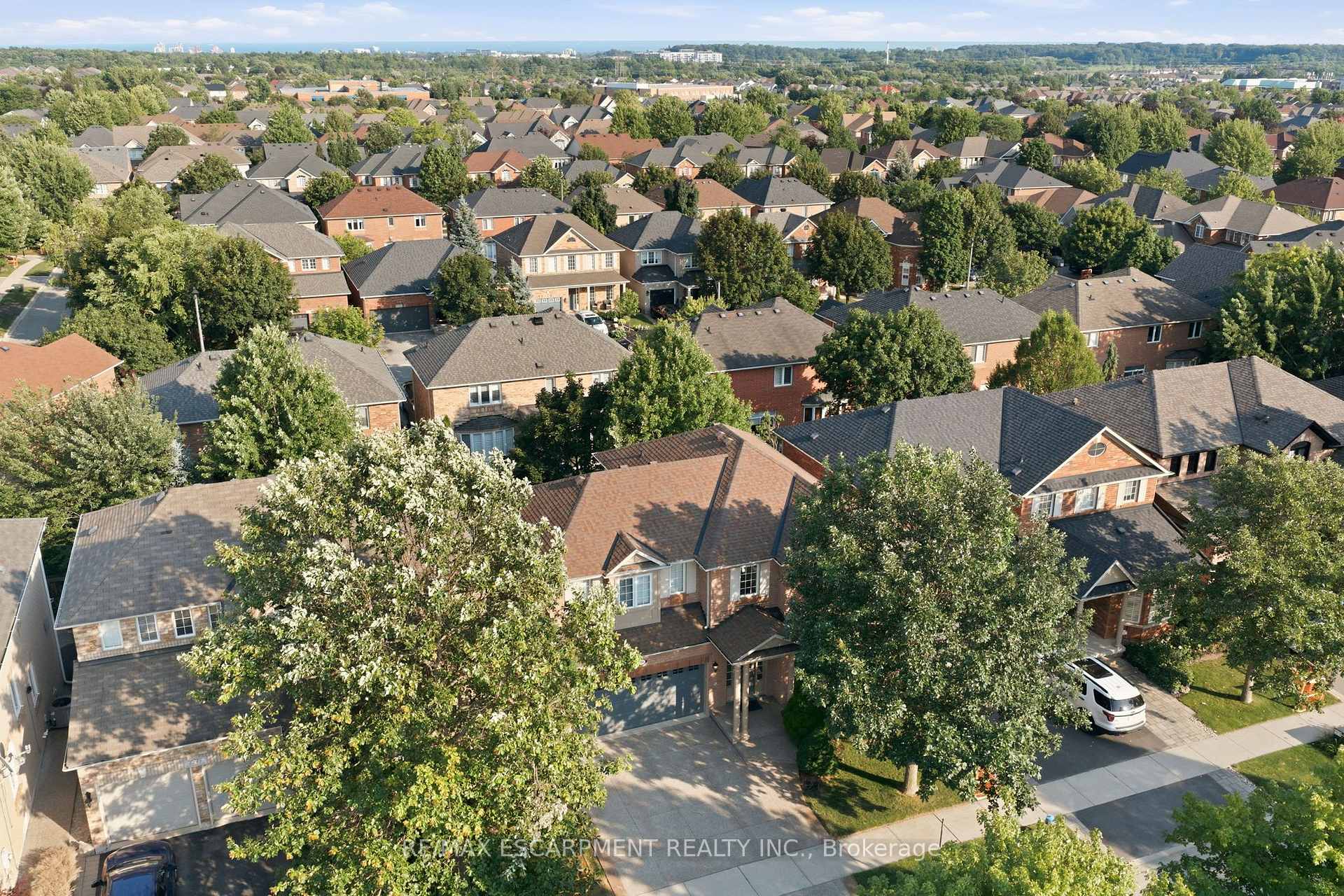 Photo 47 of 2241 Glazebrook Circle, Oakville, Westmount — HOMEH