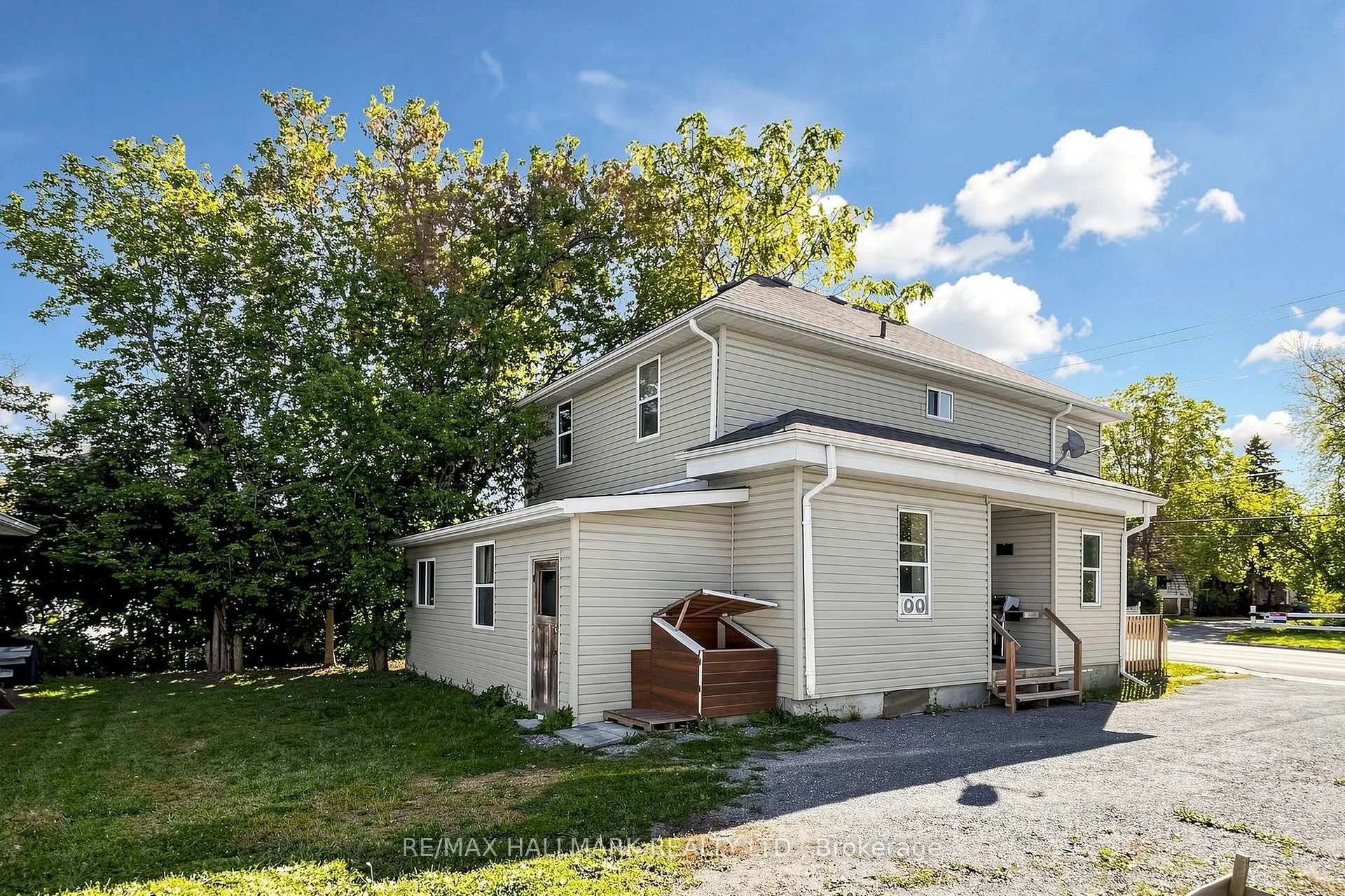 Photo 32 of 4 Mary Street, Kawartha Lakes, Lindsay — HOMEH
