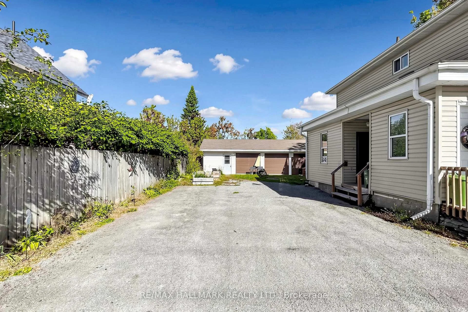 Photo 35 of 4 Mary Street, Kawartha Lakes, Lindsay — HOMEH