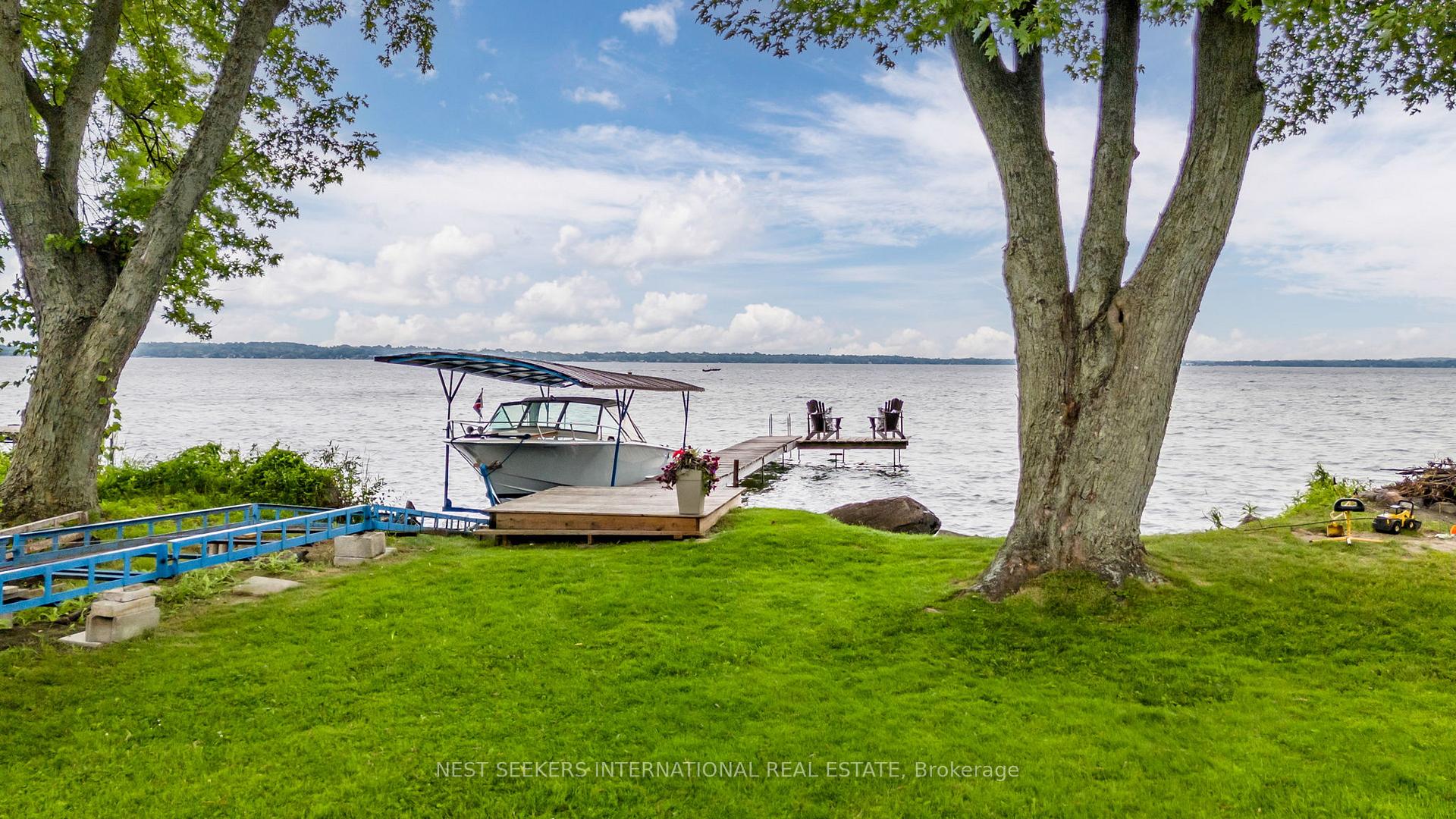 Photo 2 of 219 Bayshore Road, Innisfil, Rural Innisfil — HOMEH