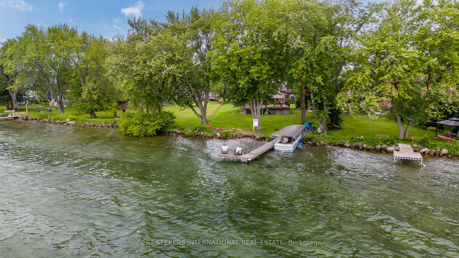 Photo 3 of 219 Bayshore Road, Innisfil, Rural Innisfil — HOMEH