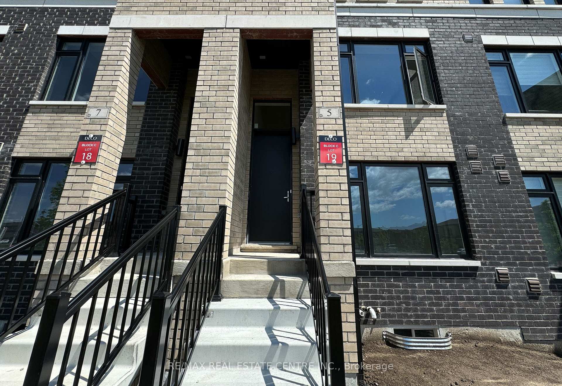 Photo 25 of 5 Cherry Hill Lane, Barrie, Painswick South — HOMEH