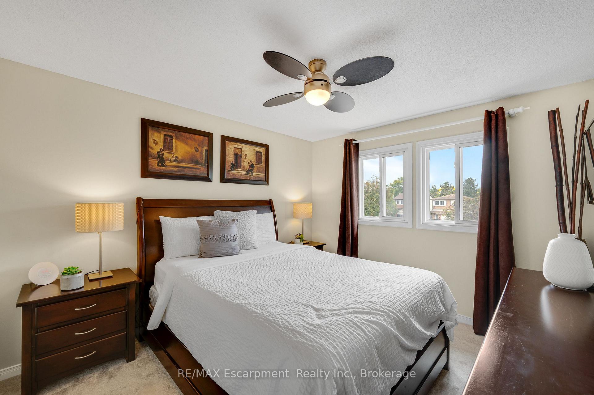 Photo 16 of 166 Martindale Crescent, Brampton, Brampton West — HOMEH