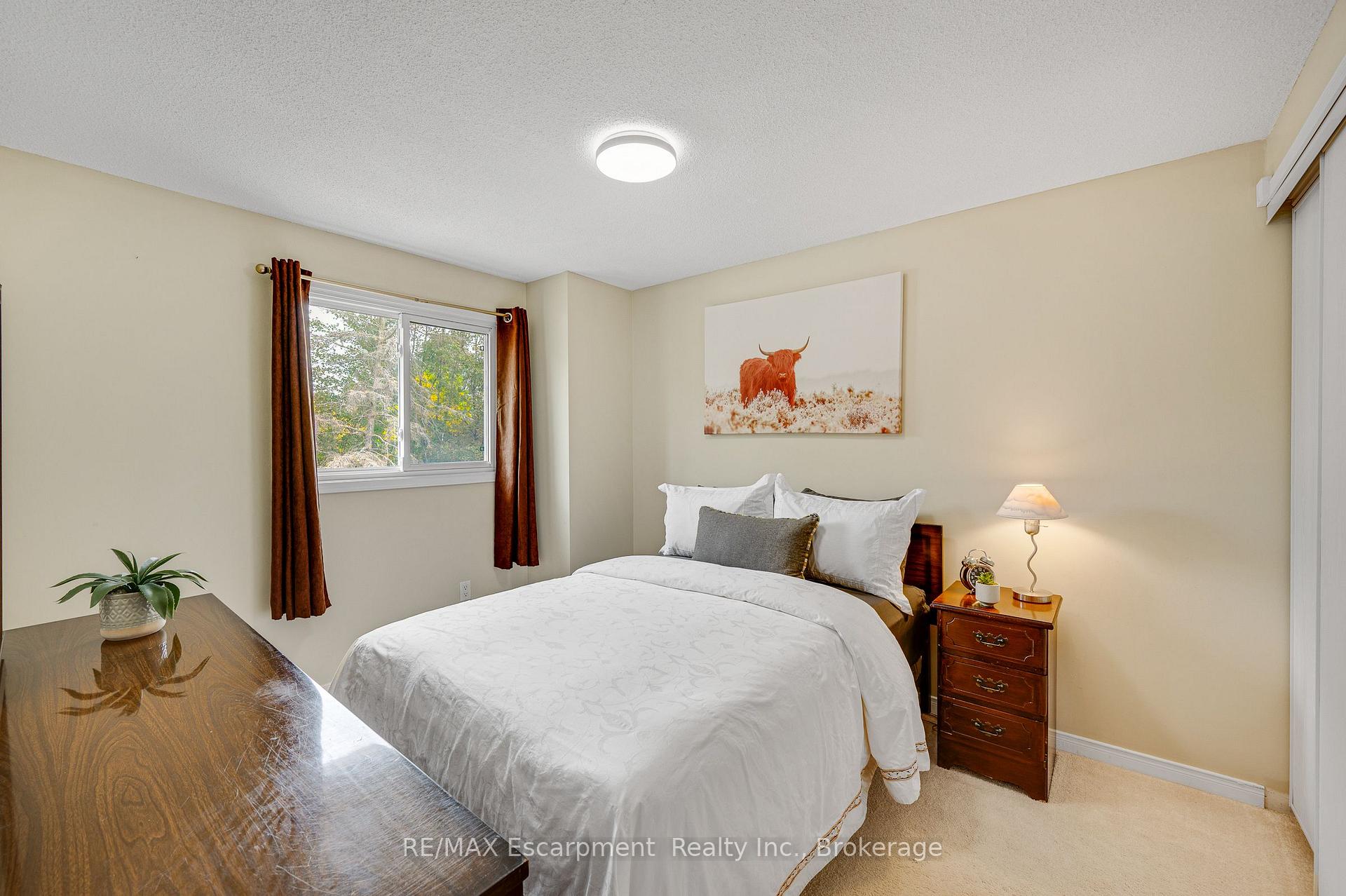 Photo 18 of 166 Martindale Crescent, Brampton, Brampton West — HOMEH