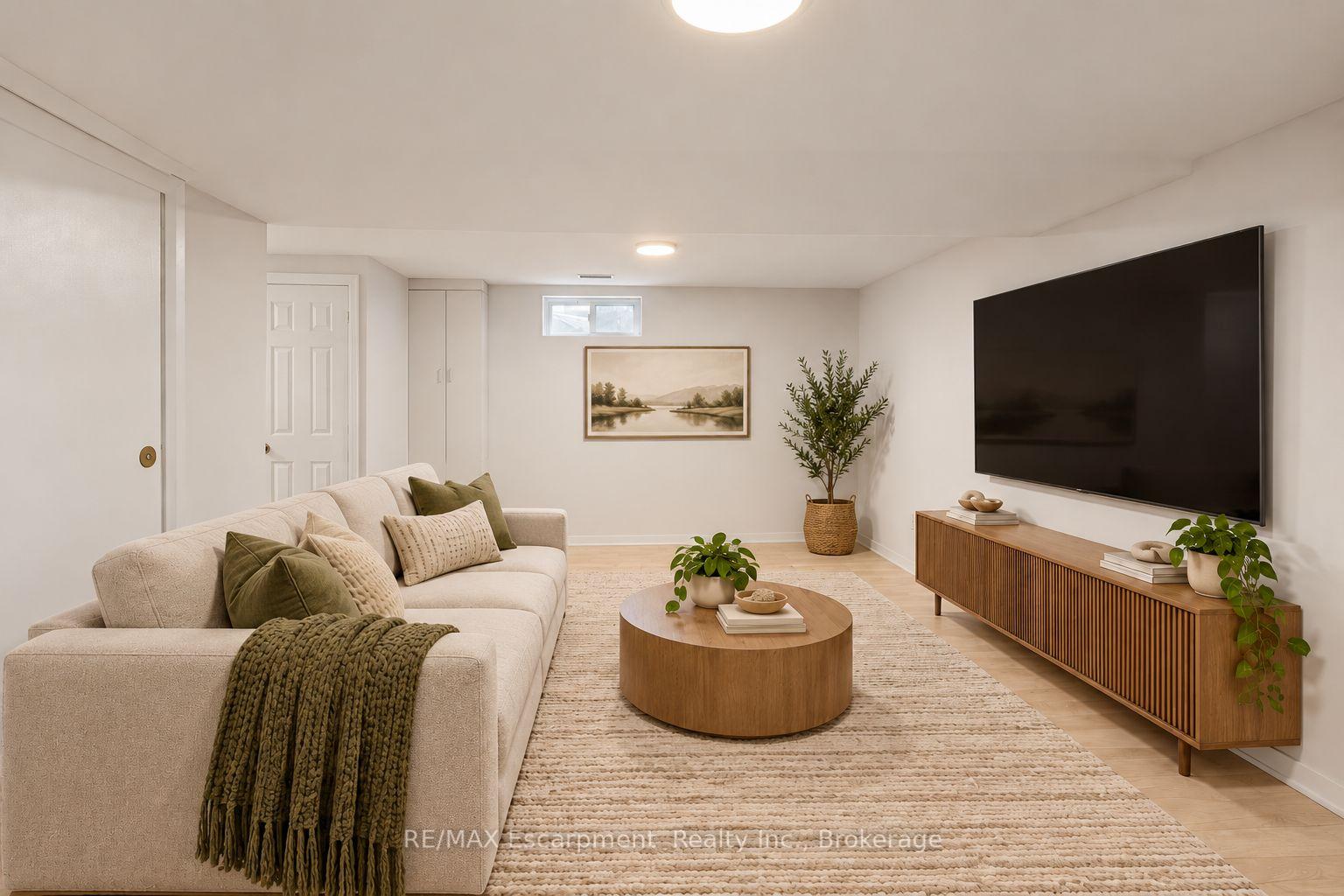 Photo 24 of 166 Martindale Crescent, Brampton, Brampton West — HOMEH
