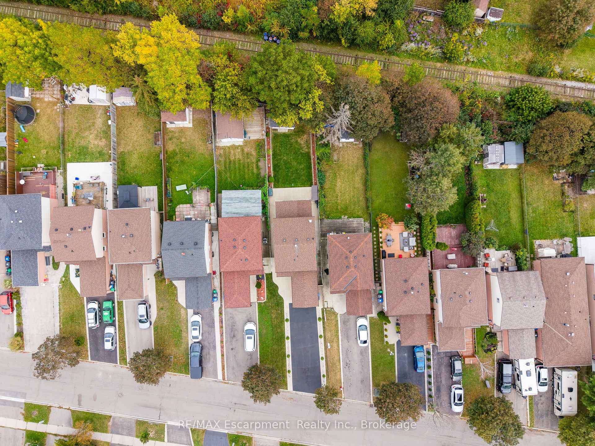 Photo 35 of 166 Martindale Crescent, Brampton, Brampton West — HOMEH