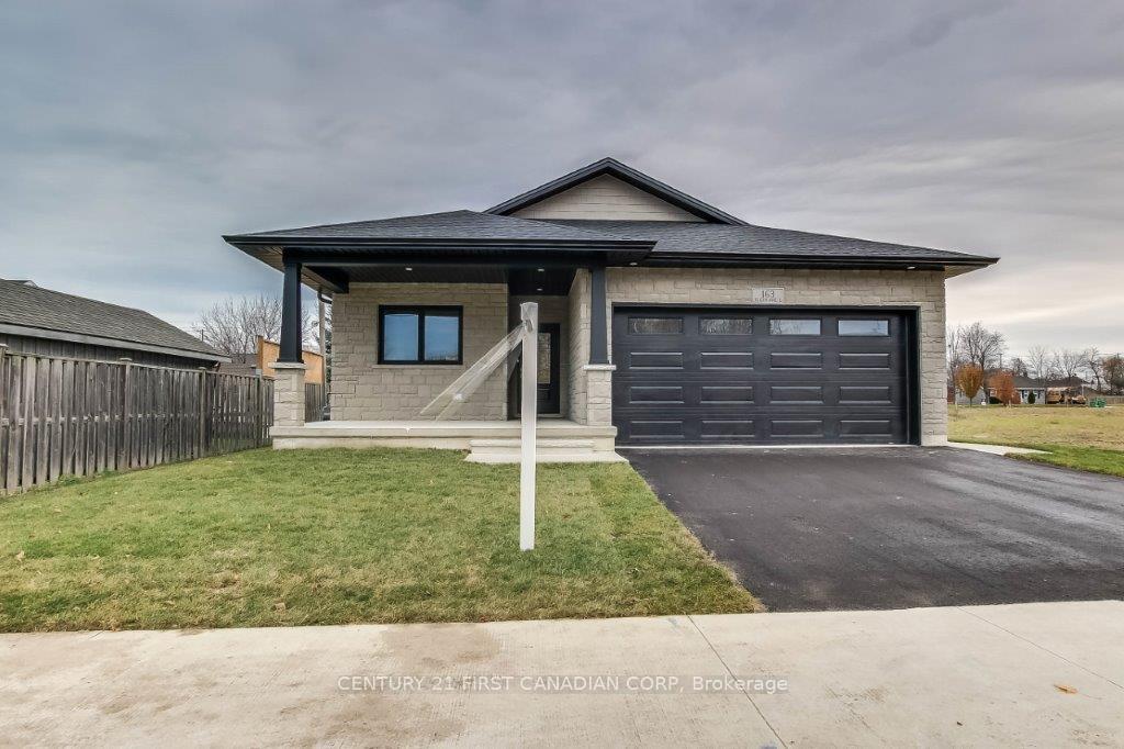 Photo 2 of 163 Elgin Avenue E, Goderich, Goderich (Town) — HOMEH