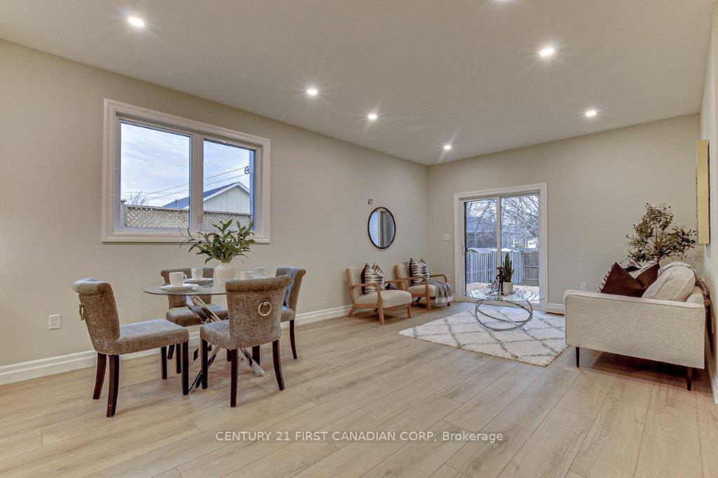 Photo 4 of 163 Elgin Avenue E, Goderich, Goderich (Town) — HOMEH