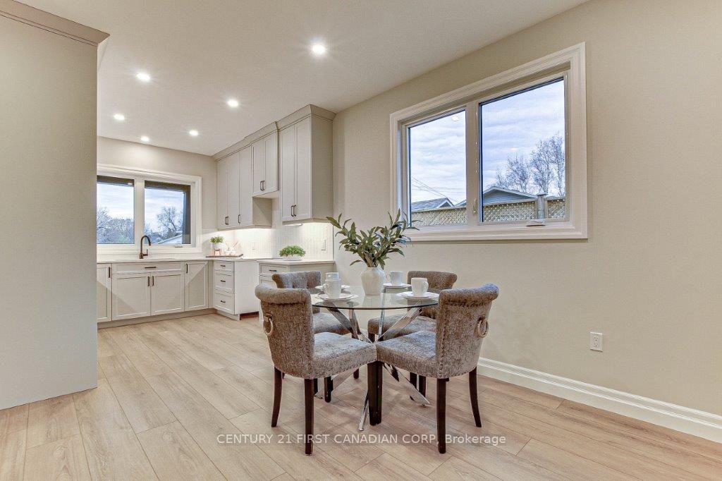 Photo 6 of 163 Elgin Avenue E, Goderich, Goderich (Town) — HOMEH