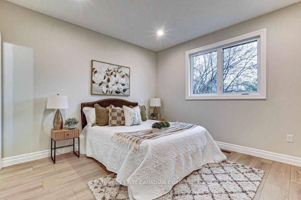 Photo 14 of 163 Elgin Avenue E, Goderich, Goderich (Town) — HOMEH