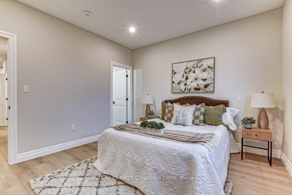 Photo 15 of 163 Elgin Avenue E, Goderich, Goderich (Town) — HOMEH