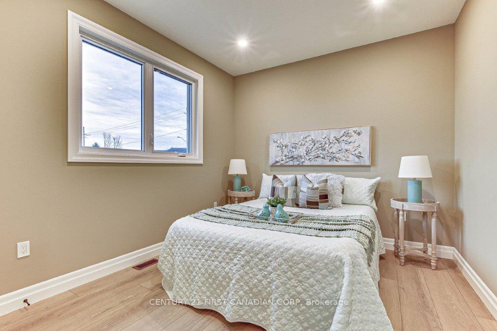 Photo 17 of 163 Elgin Avenue E, Goderich, Goderich (Town) — HOMEH