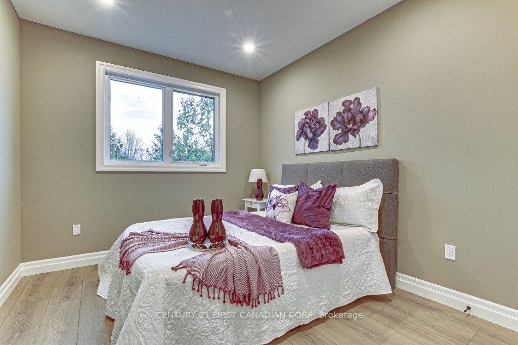 Photo 19 of 163 Elgin Avenue E, Goderich, Goderich (Town) — HOMEH