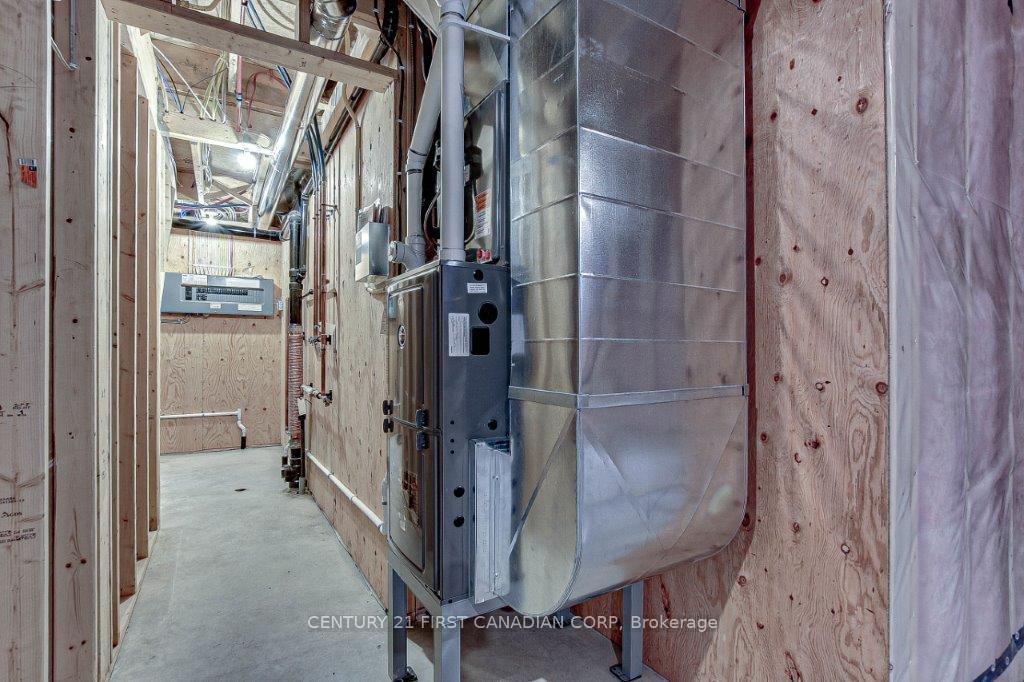 Photo 23 of 163 Elgin Avenue E, Goderich, Goderich (Town) — HOMEH