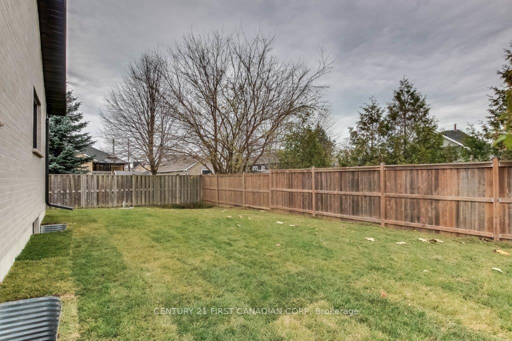 Photo 29 of 163 Elgin Avenue E, Goderich, Goderich (Town) — HOMEH
