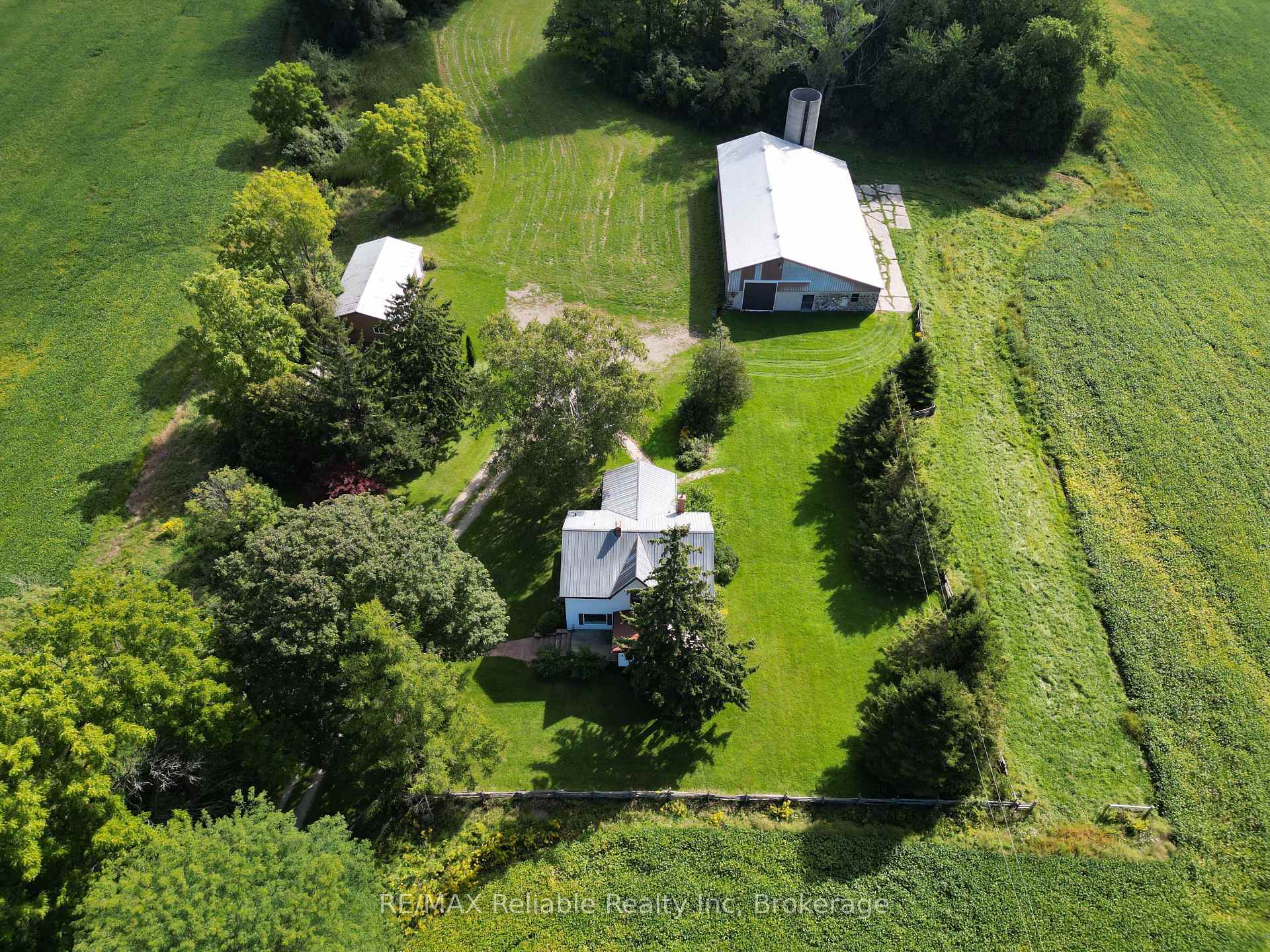Photo 4 of 79888 Bluewater Highway, Central Huron, Goderich — HOMEH