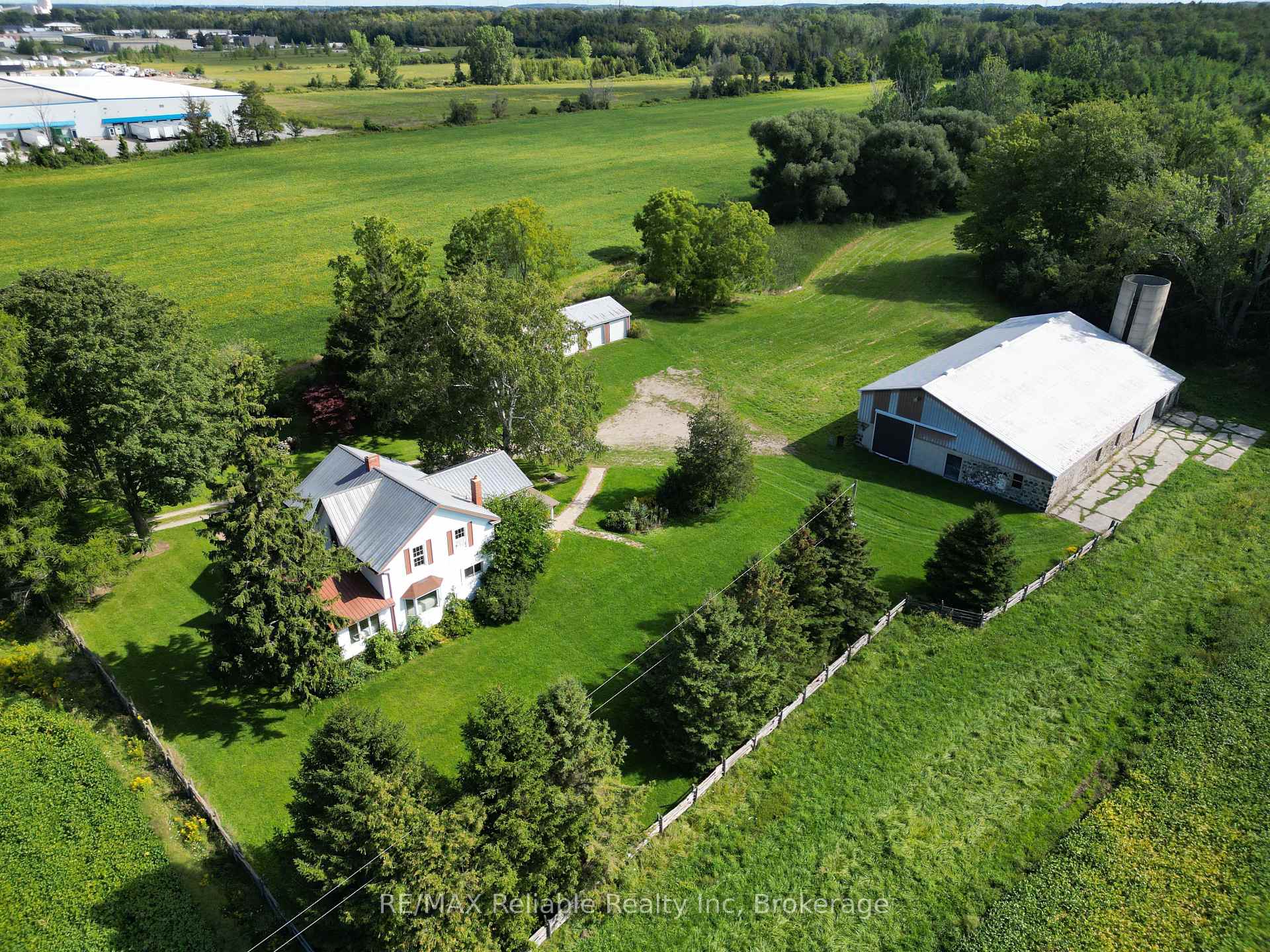 Photo 14 of 79888 Bluewater Highway, Central Huron, Goderich — HOMEH