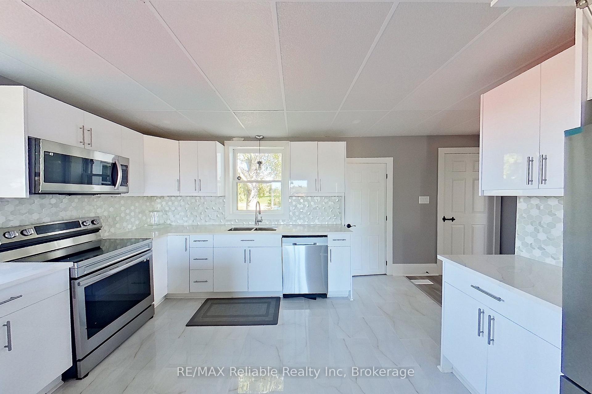 Photo 23 of 79888 Bluewater Highway, Central Huron, Goderich — HOMEH