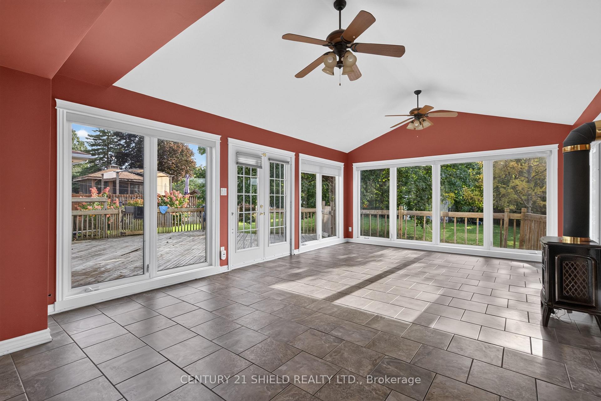 Photo 7 of 868 Laflin Street, Cornwall, Cornwall — HOMEH