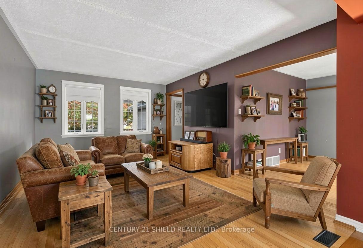 Photo 9 of 868 Laflin Street, Cornwall, Cornwall — HOMEH