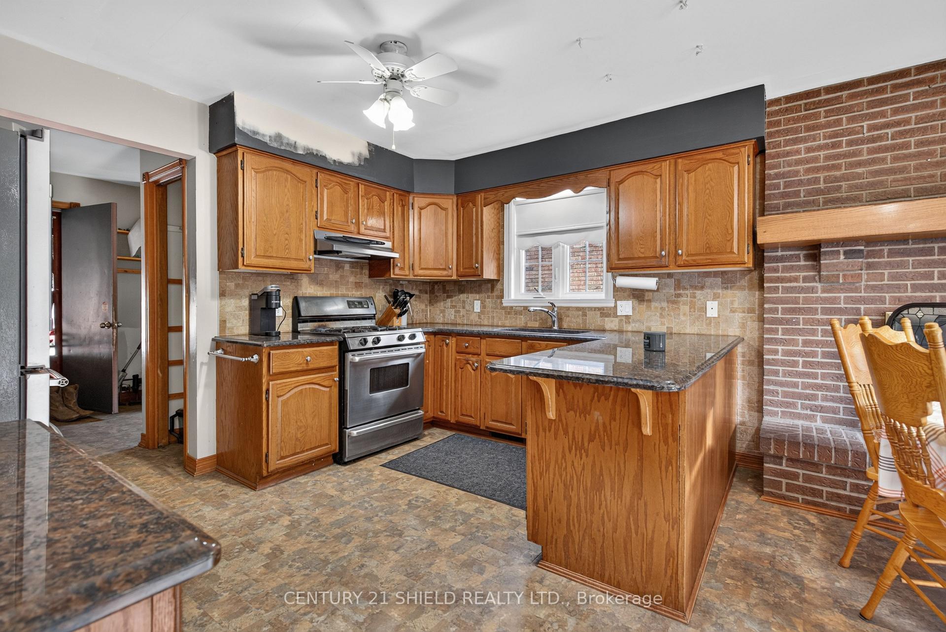 Photo 14 of 868 Laflin Street, Cornwall, Cornwall — HOMEH