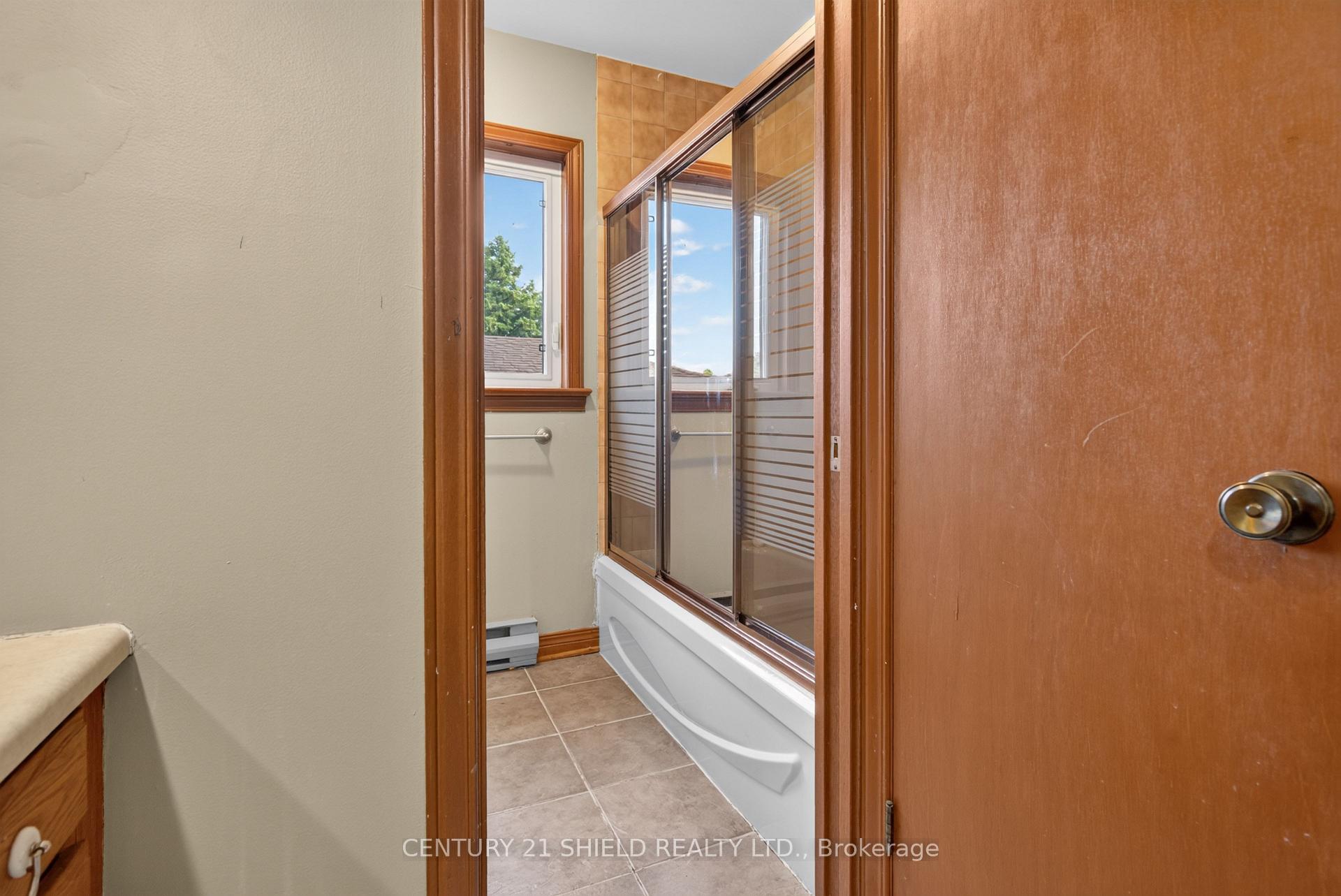 Photo 29 of 868 Laflin Street, Cornwall, Cornwall — HOMEH