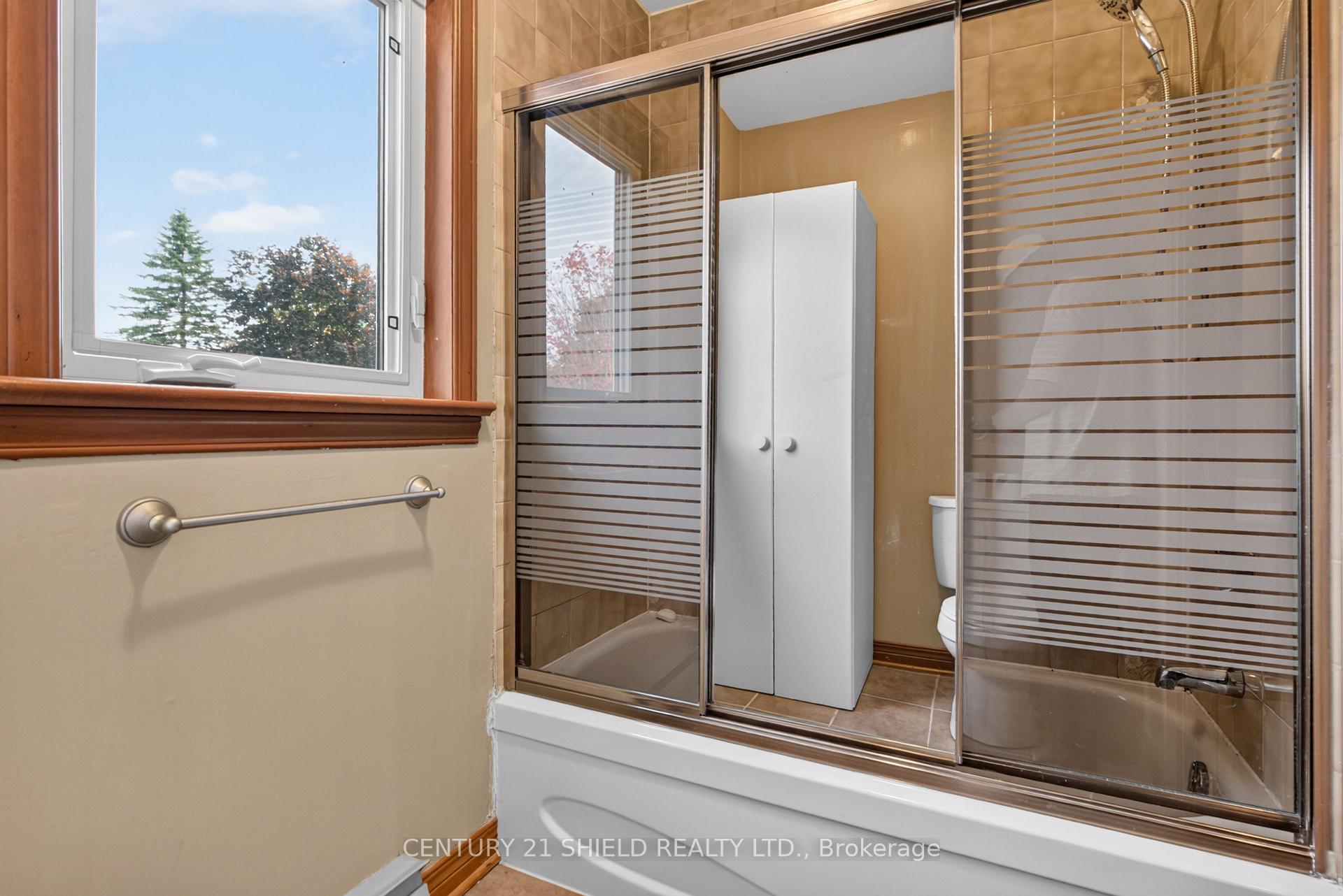 Photo 30 of 868 Laflin Street, Cornwall, Cornwall — HOMEH