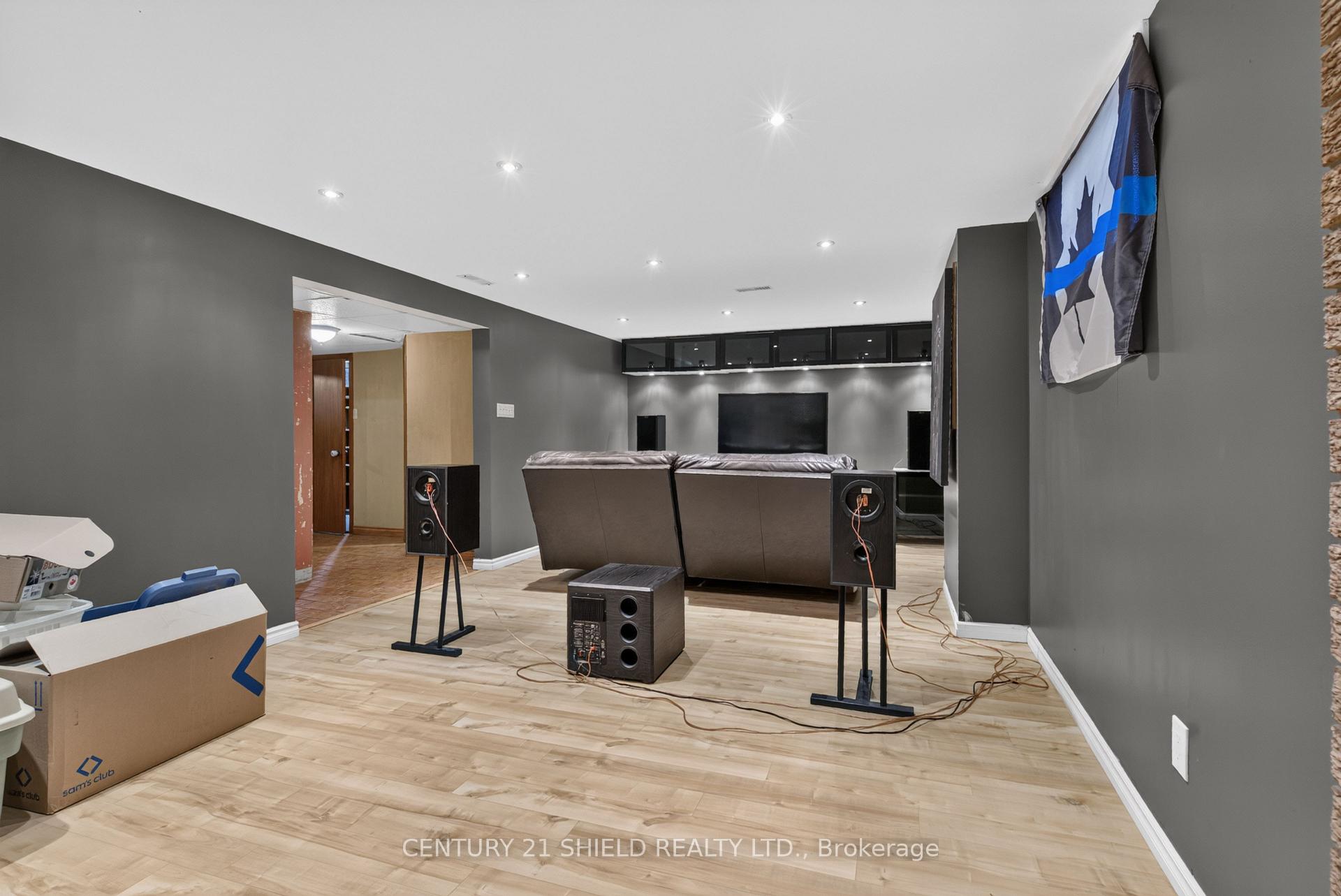 Photo 32 of 868 Laflin Street, Cornwall, Cornwall — HOMEH