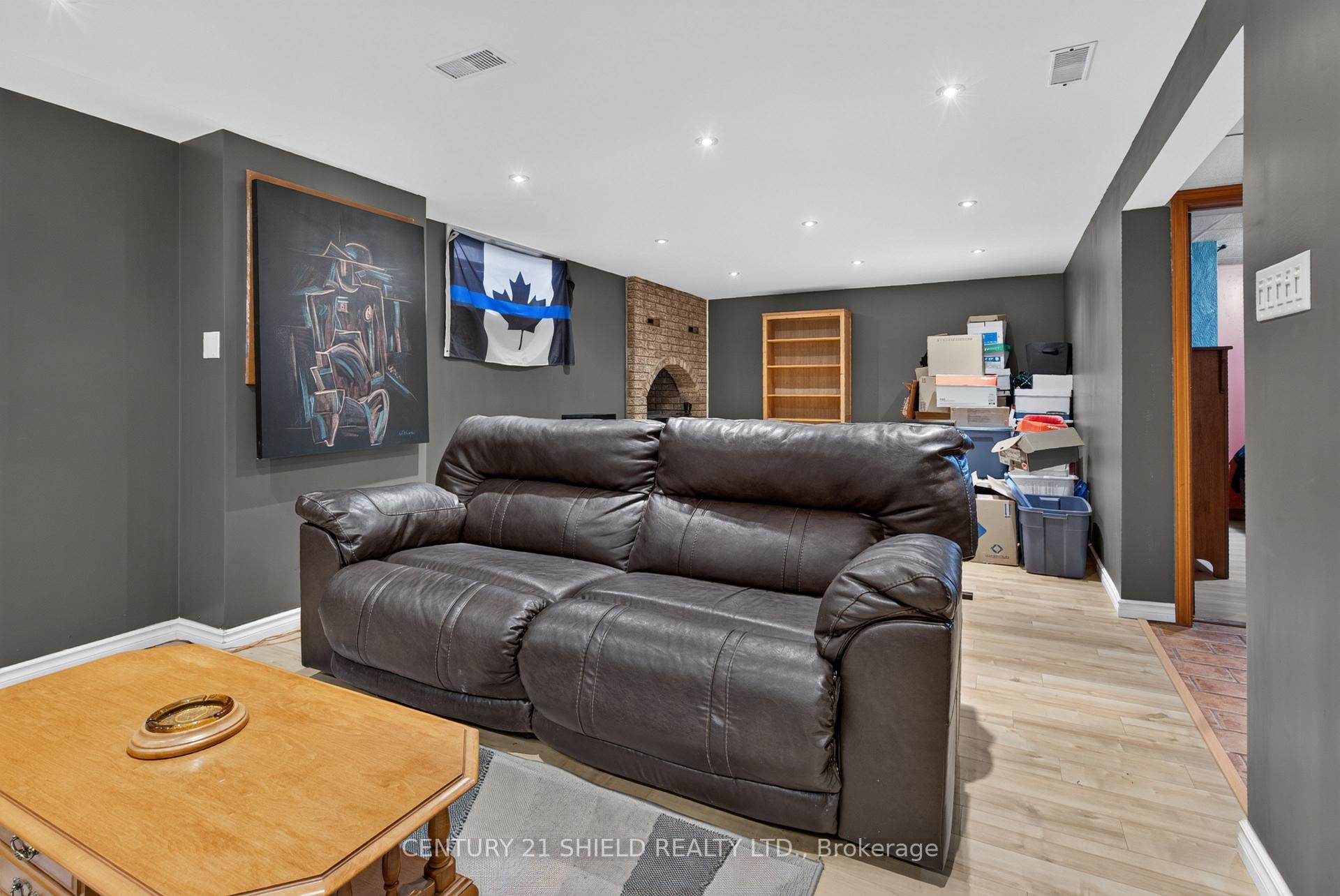 Photo 33 of 868 Laflin Street, Cornwall, Cornwall — HOMEH