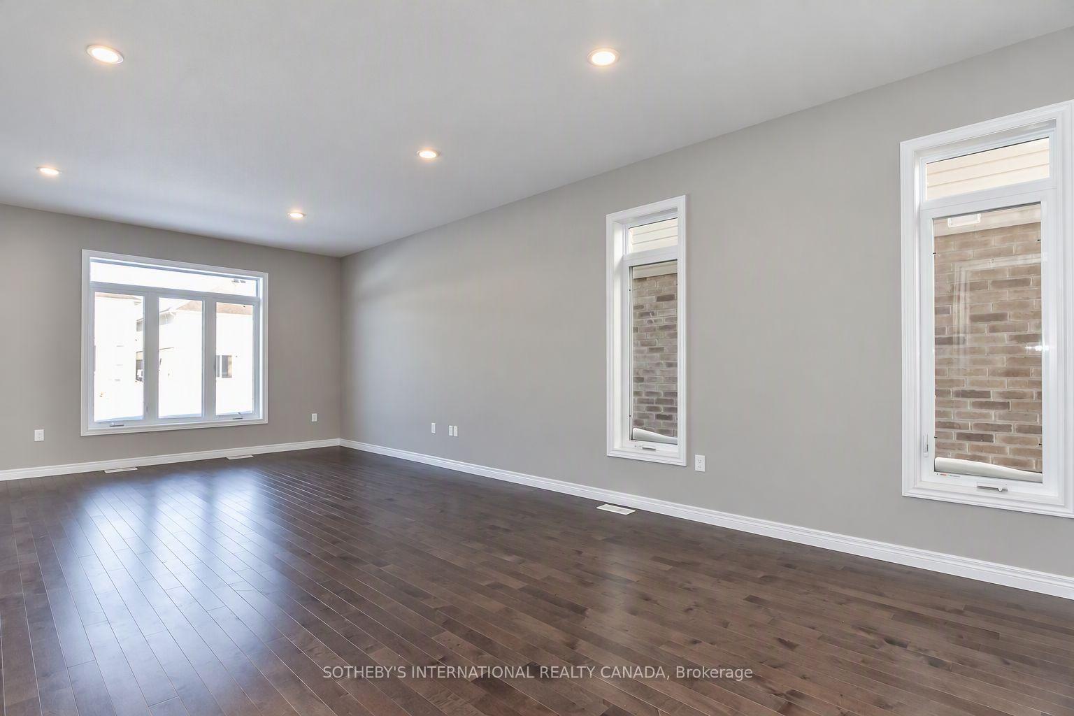 Photo 4 of 529 Anton Crescent, Kitchener, Rosenburg — HOMEH