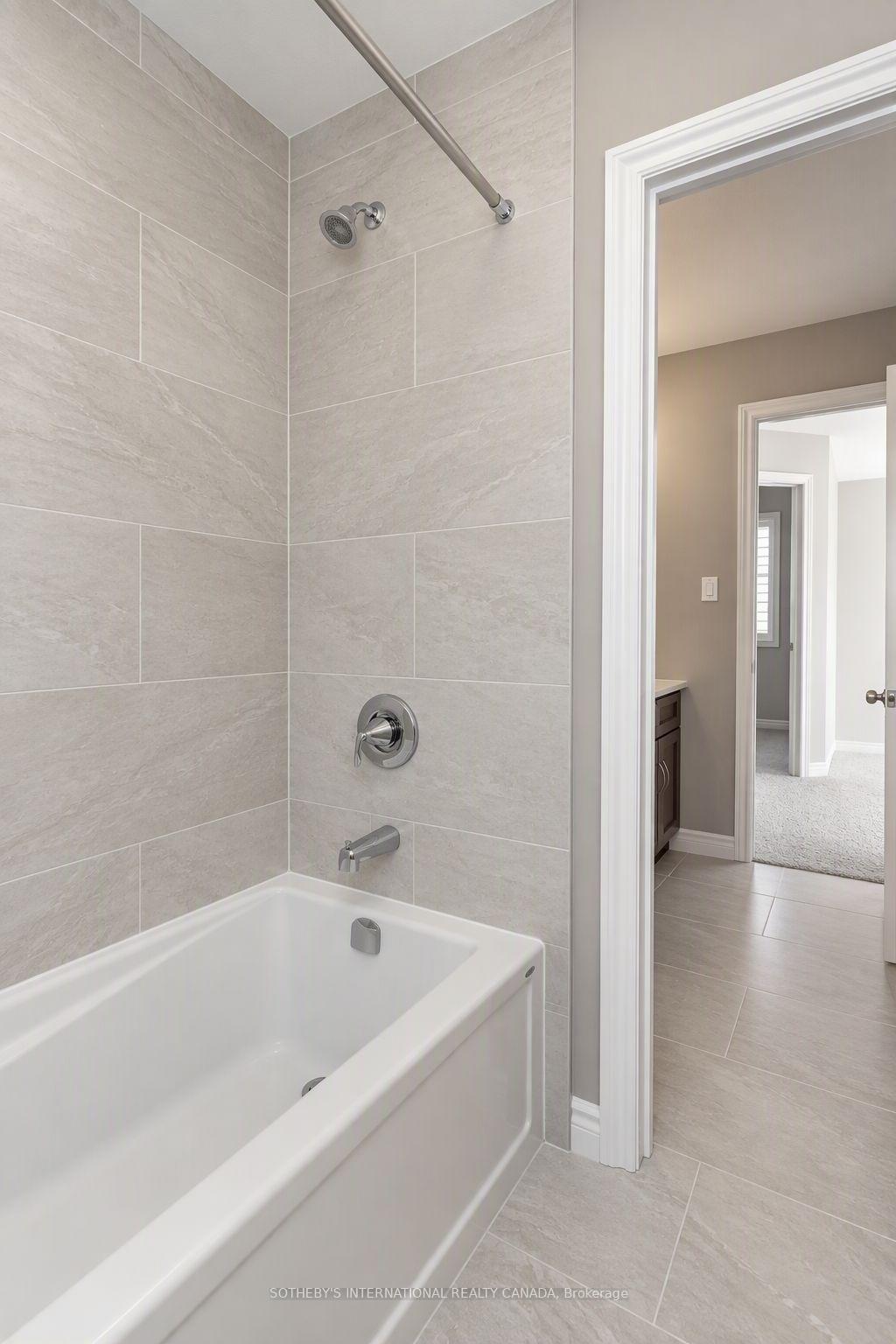 Photo 6 of 529 Anton Crescent, Kitchener, Rosenburg — HOMEH