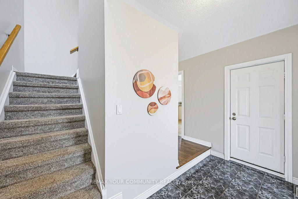 Photo 6 of 37 Brownstone Crescent, Clarington, Courtice — HOMEH