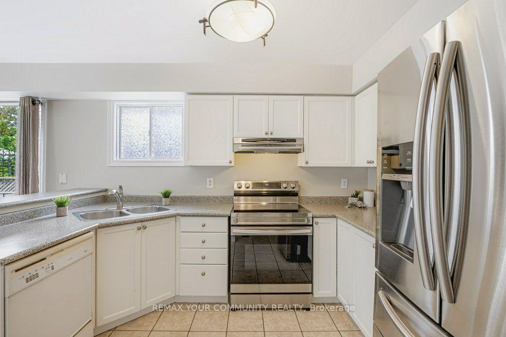 Photo 7 of 37 Brownstone Crescent, Clarington, Courtice — HOMEH