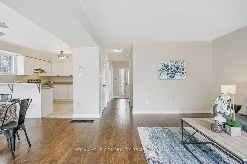 Photo 17 of 37 Brownstone Crescent, Clarington, Courtice — HOMEH
