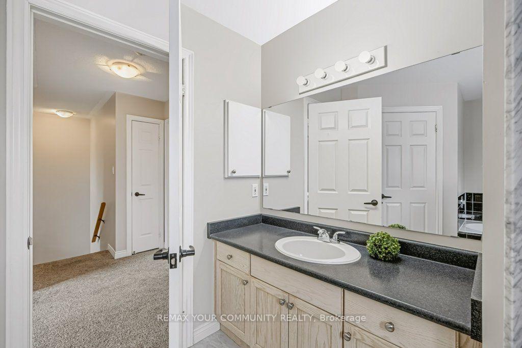 Photo 24 of 37 Brownstone Crescent, Clarington, Courtice — HOMEH